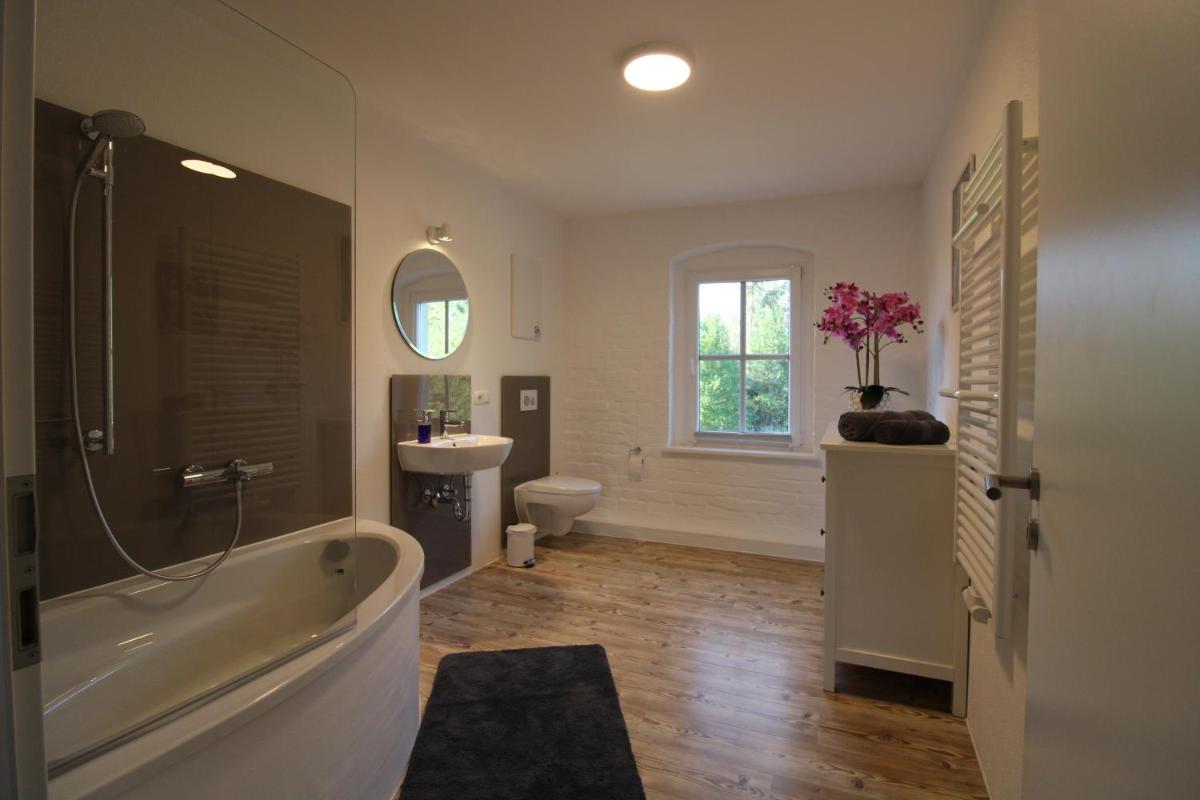Ferienwohnung in herrlicher Teichlandschaft - Housity