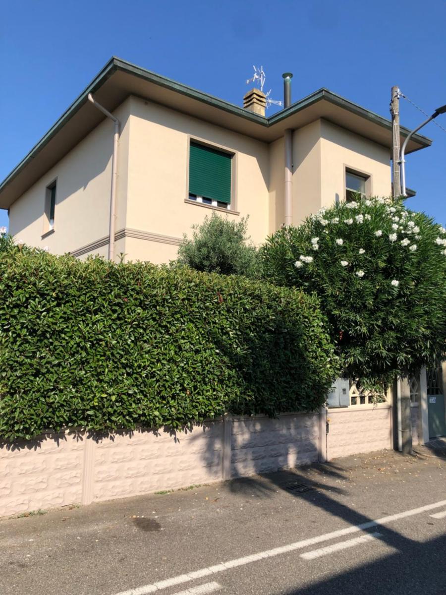 LA S'VOLTA VANZAGO BED AND BREAKFAST - Housity