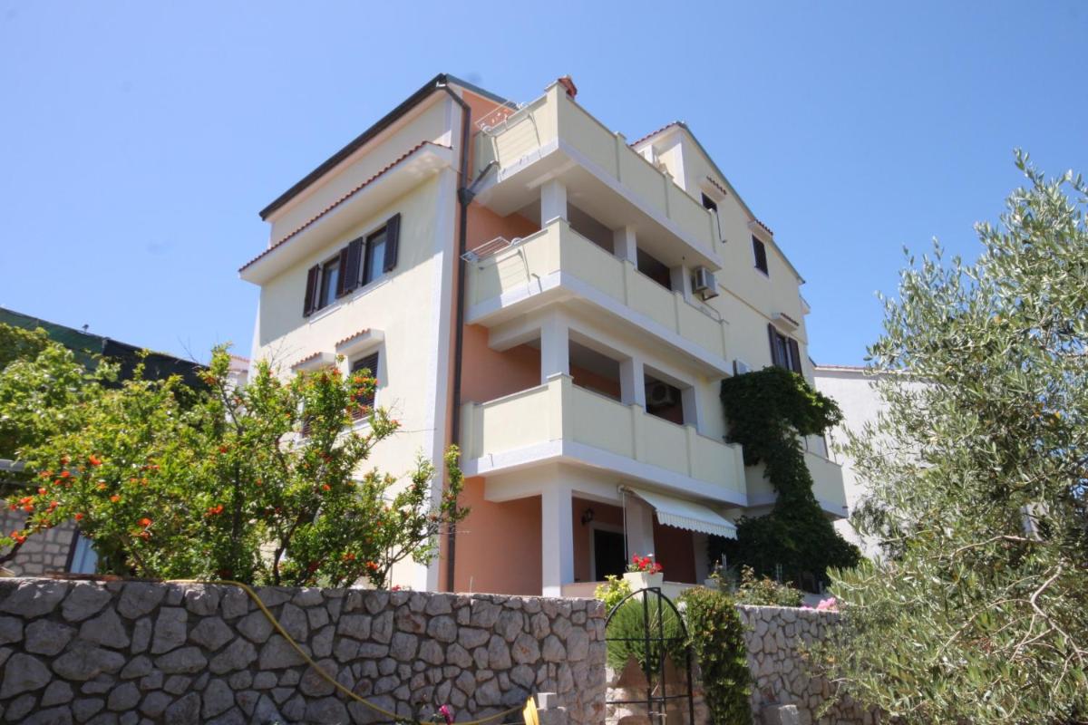 Apartment Mali Losinj 7879b - Housity