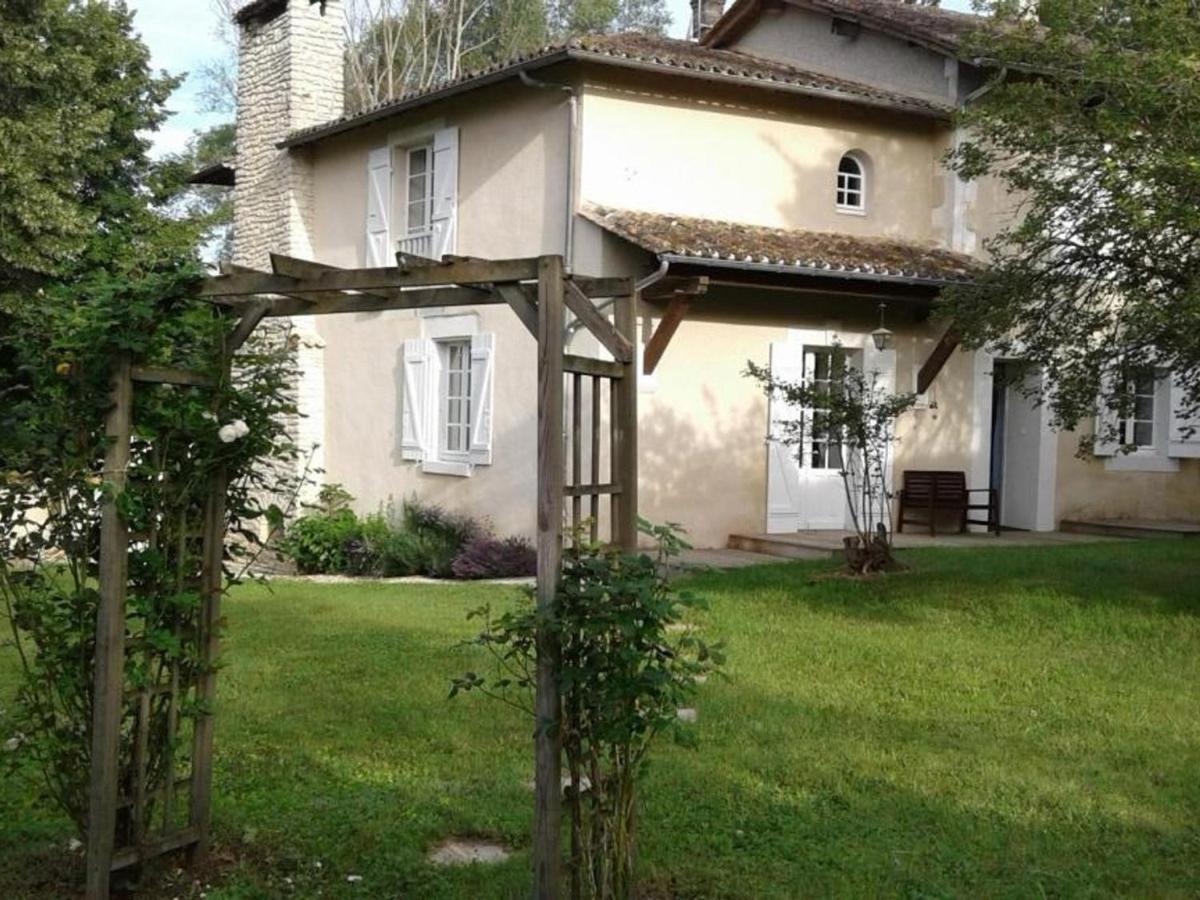 Maison rénovée avec jardin, vélos et WiFi près de Saint-Astier - FR-1-616-192 - Housity