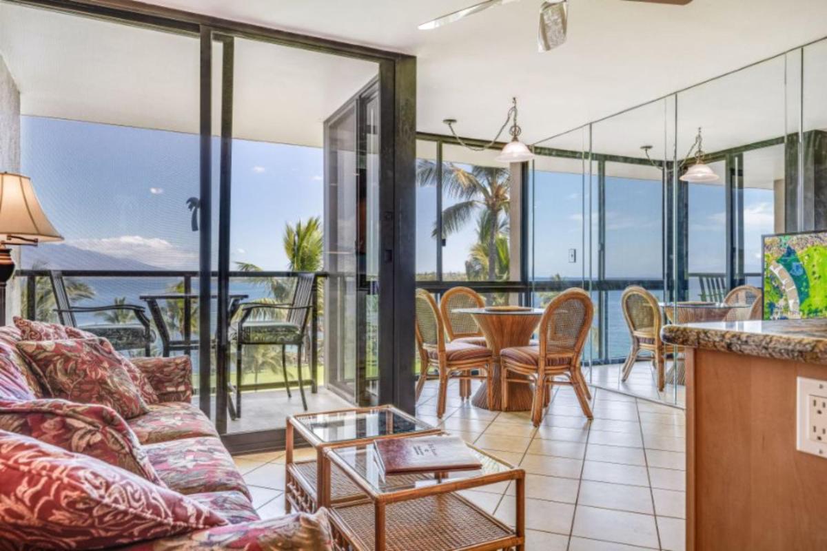 Kihei Surfside #609 by Ali'I Resorts - Housity