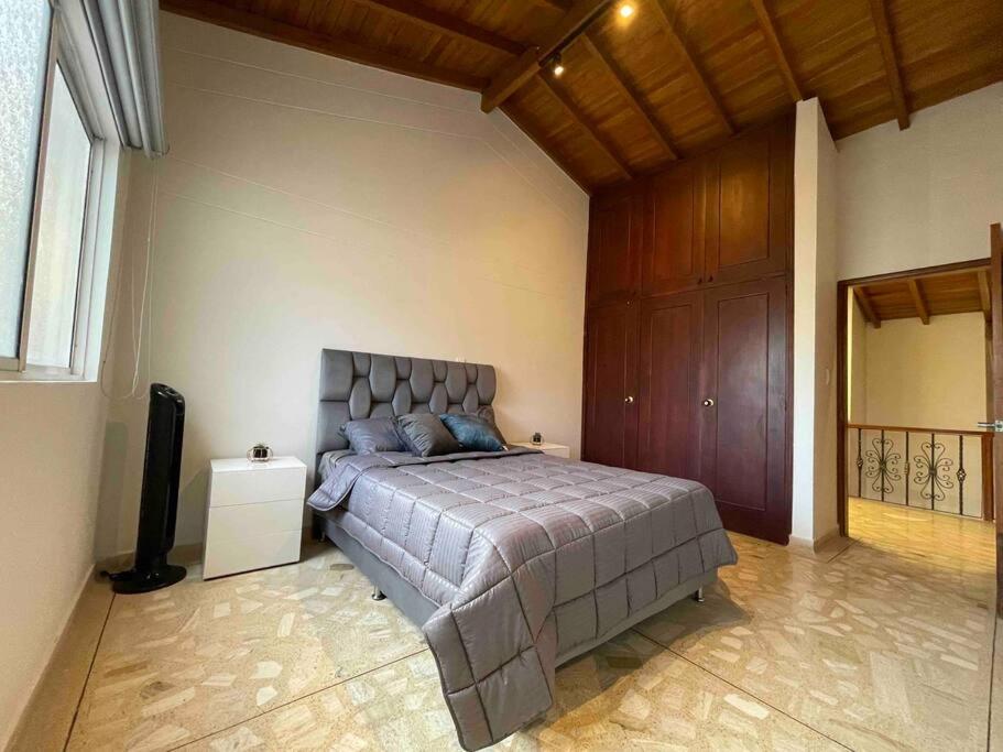 2-STORY PENTHOUSE, Tons of Restaurants, Private Balconies - Housity