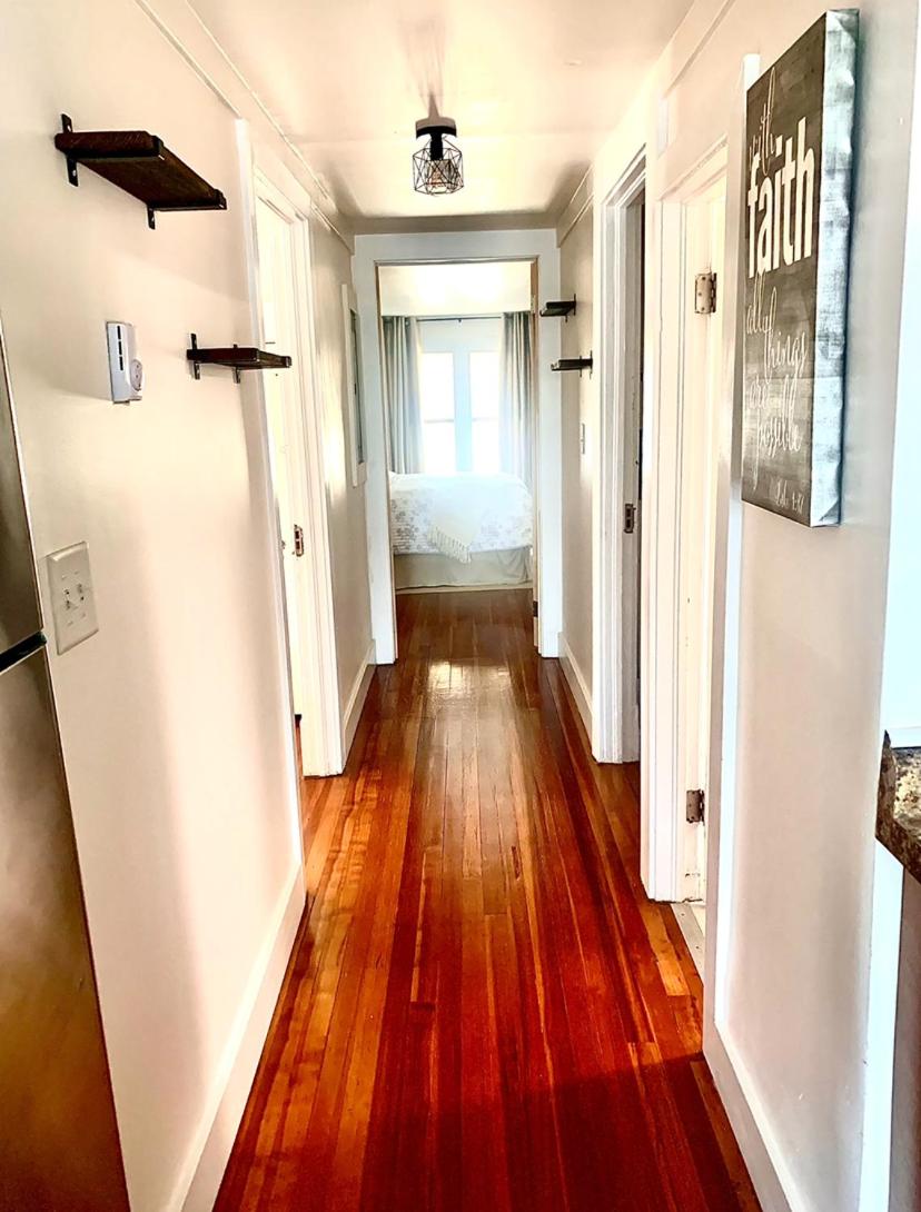 Cute private room near Naval base & Electric Boat - Housity