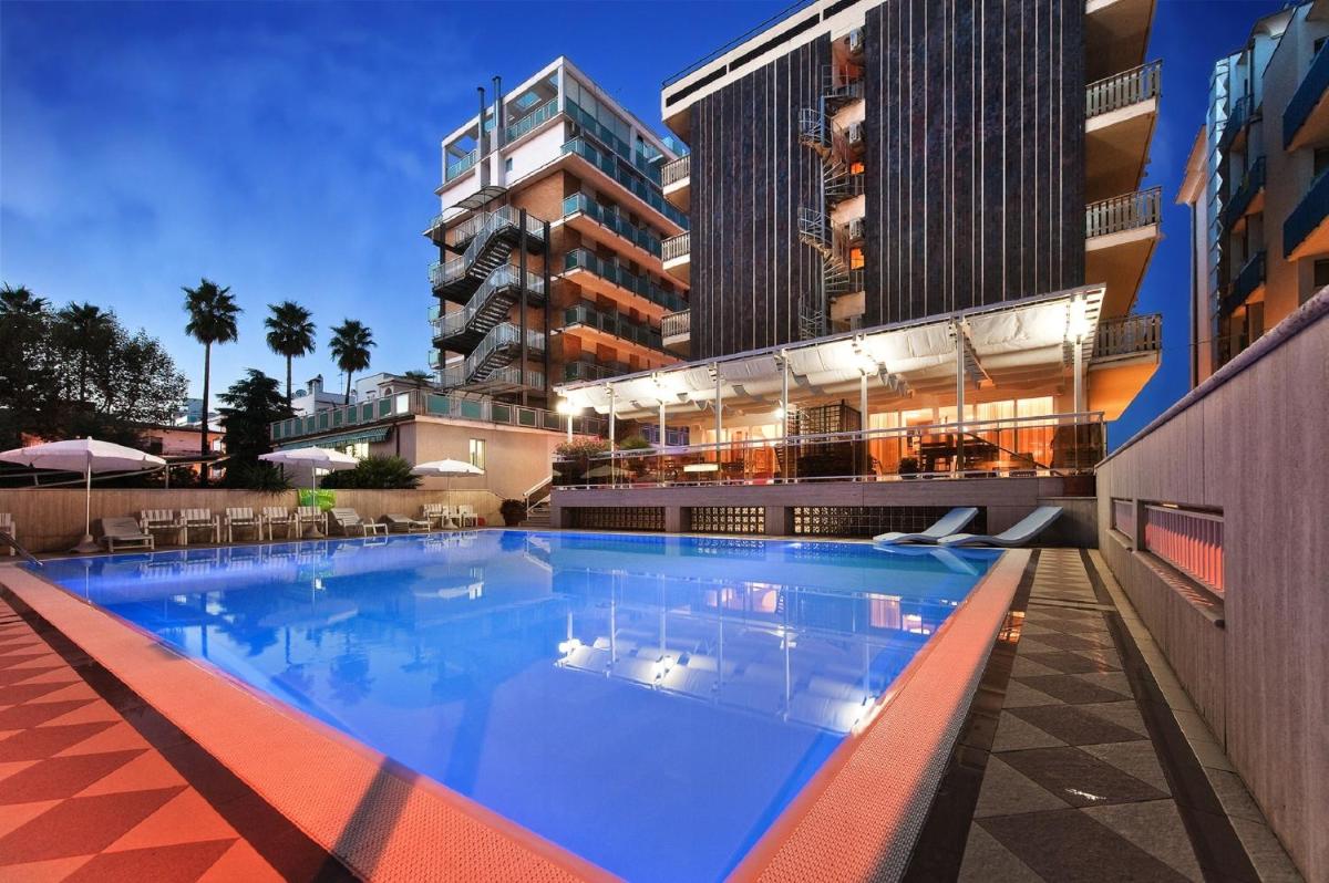 Hotel Continental - Housity