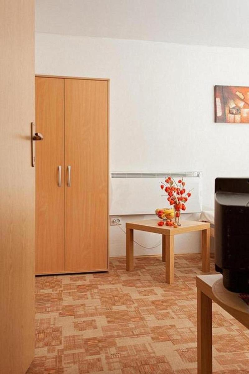 Apartments Castanea - Housity