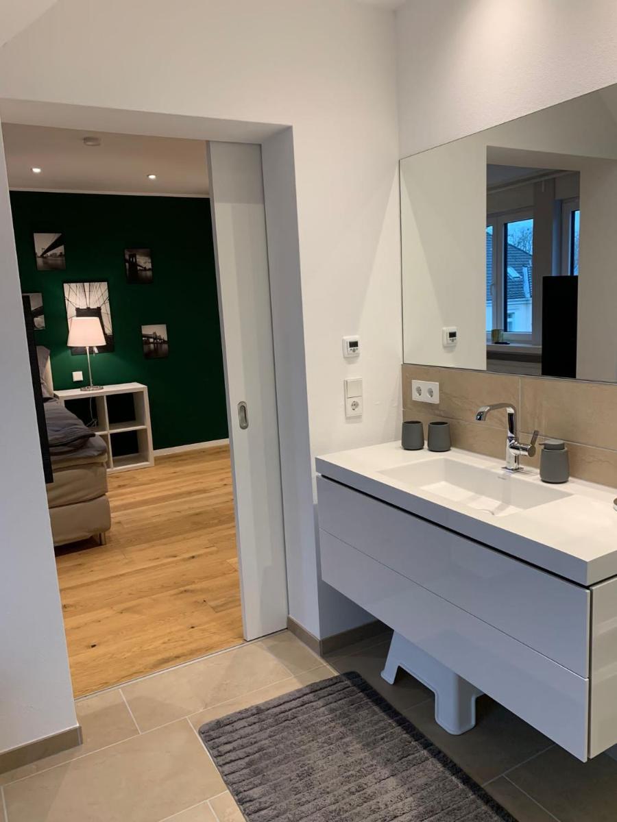 Exklusive 100 qm Penthouse Wohnung für bis zu 4 Personen - Housity