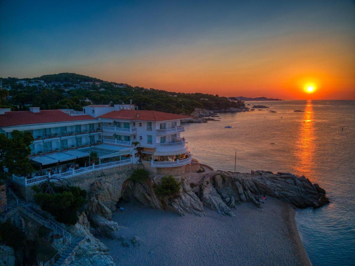 Hotel Costa Brava - Housity