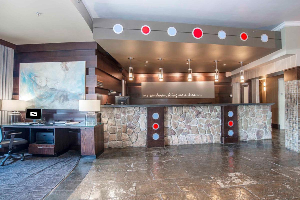 Sandman Hotel & Suites Kelowna - Housity