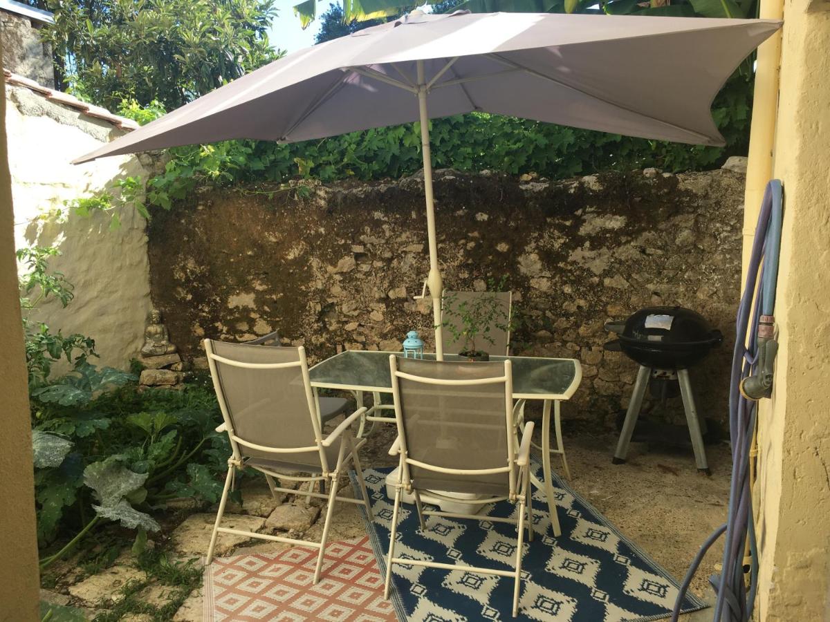 Maison entière en pierre dans le Sauternais - Housity