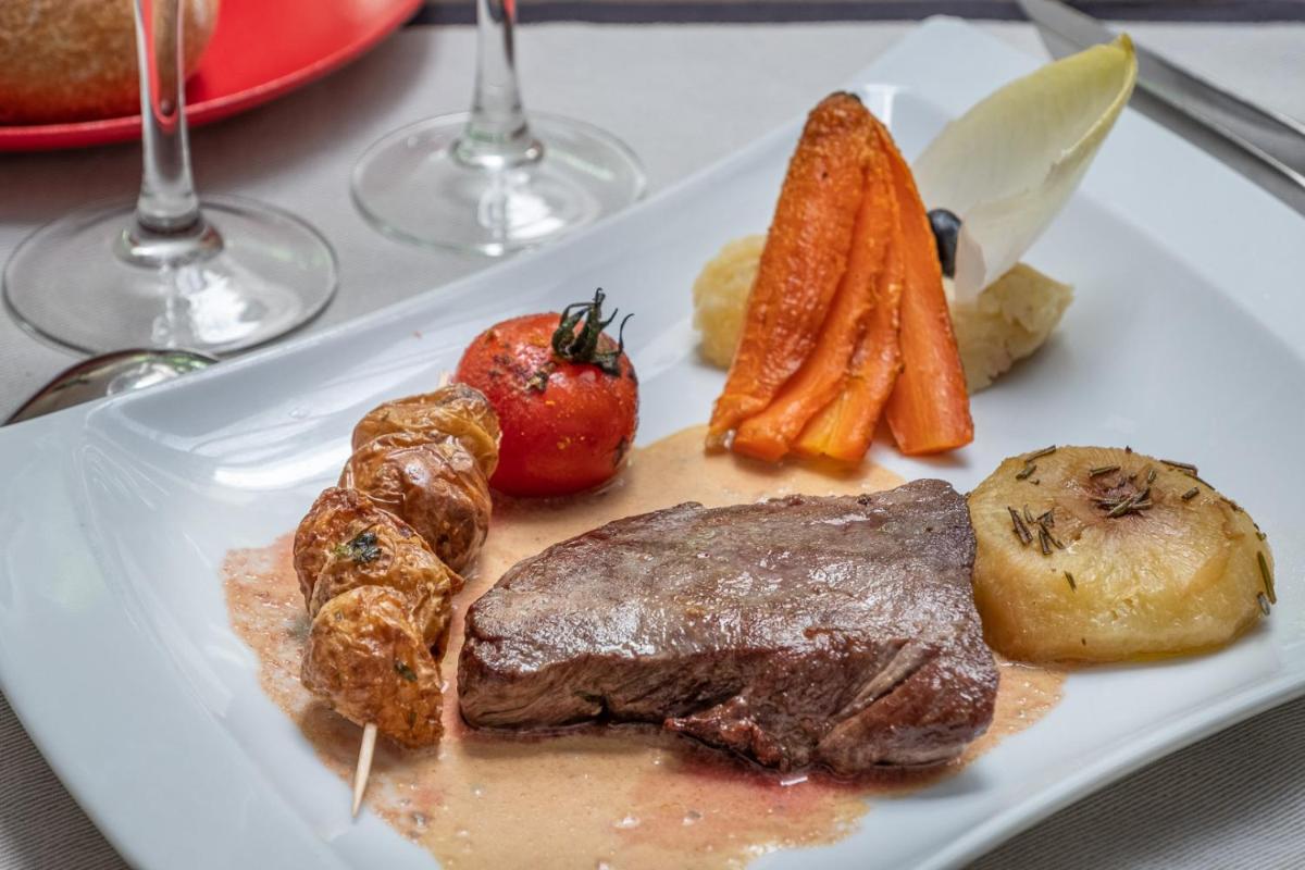 Nourriture dans l'hôtel ou à proximité