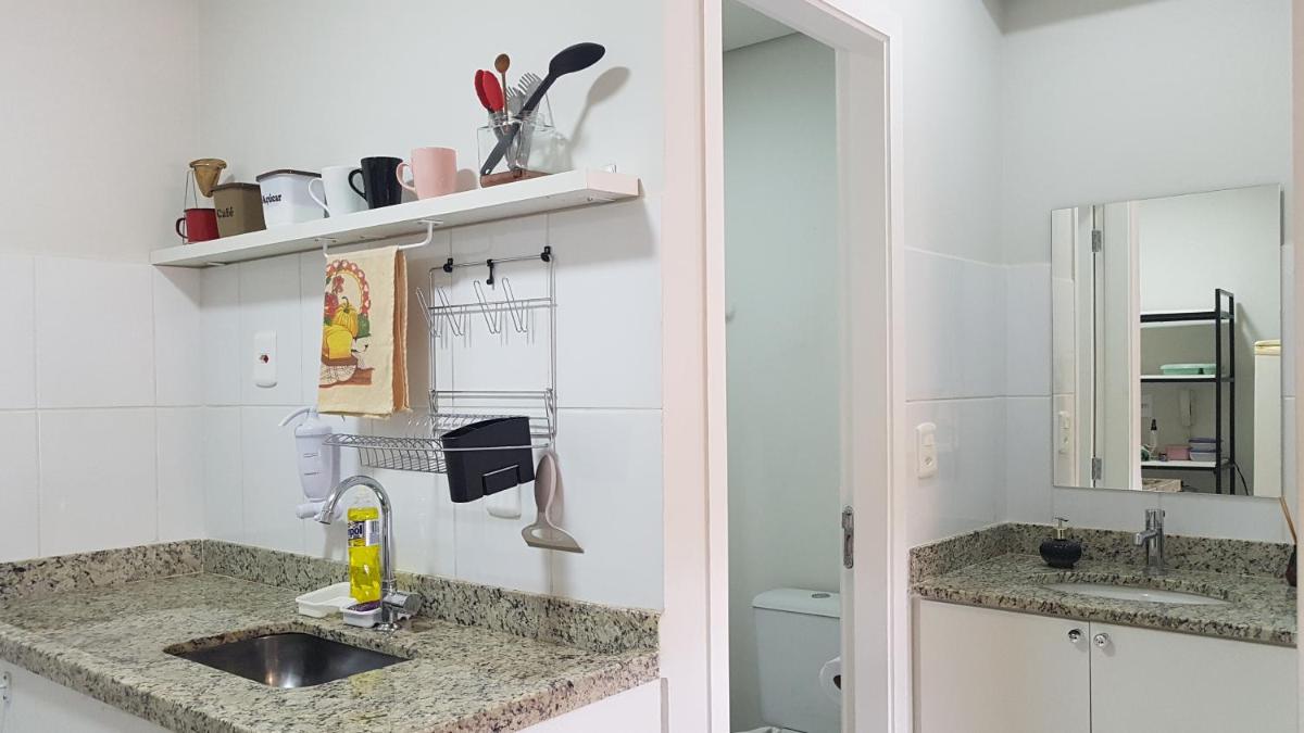 Flat com Wifi, Piscina, Split e Estacionamento - Housity