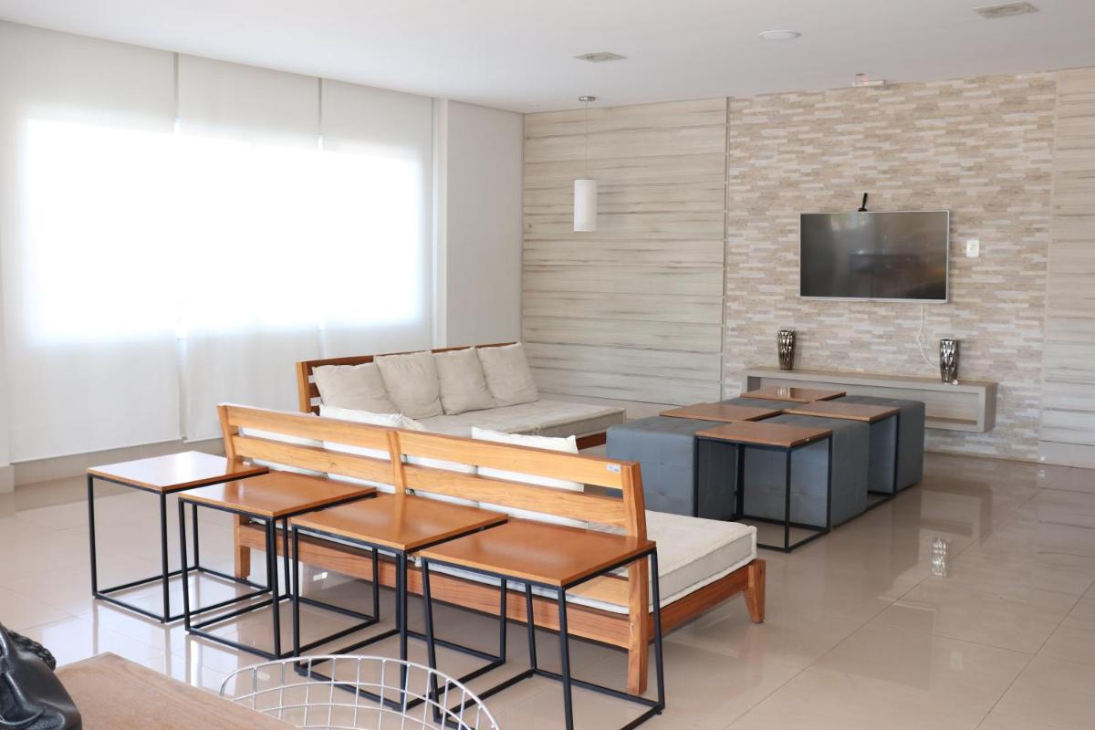 Flat com Wifi, Piscina, Split e Estacionamento - Housity