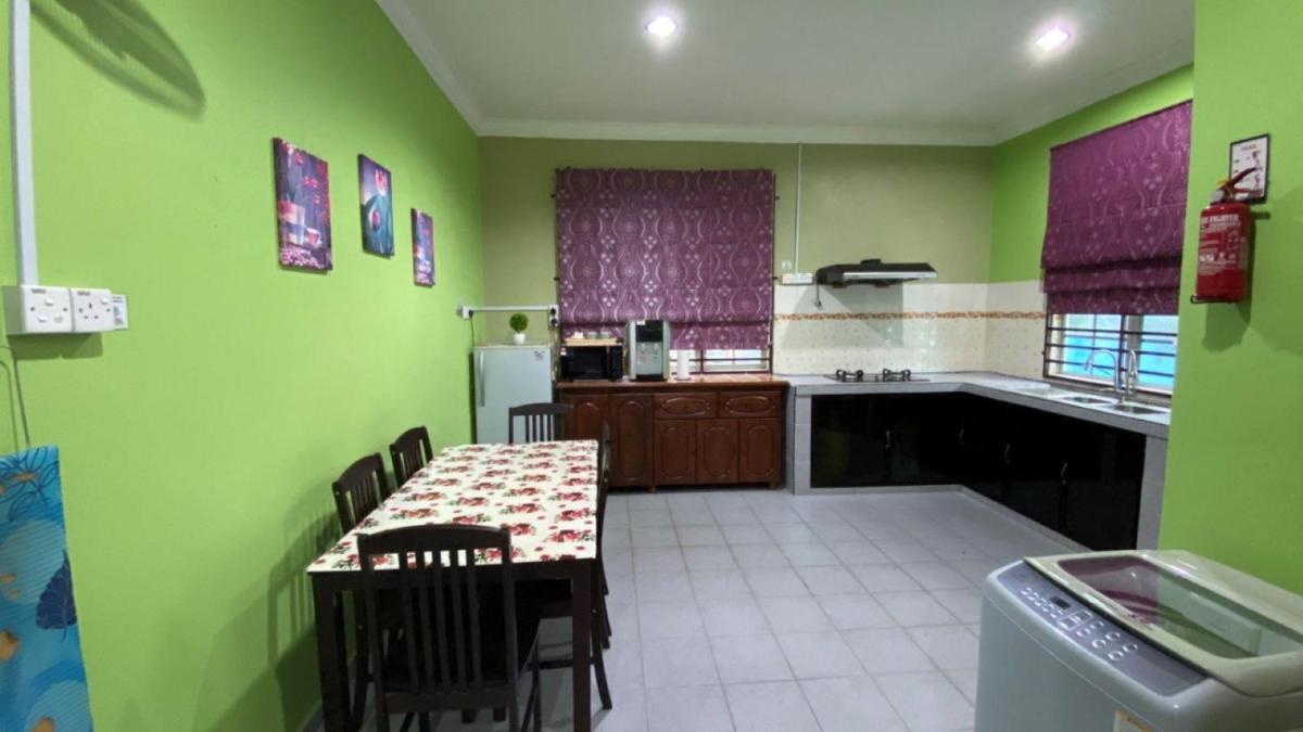 Seri Idaman Guest House (Pasir Mas) - Housity