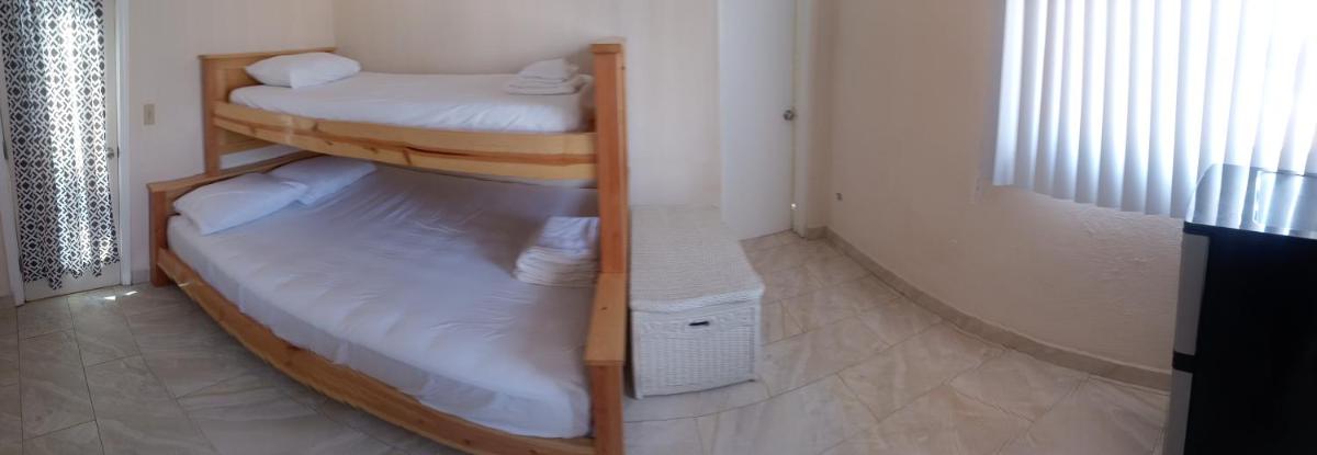 De Alamo hostel - Housity