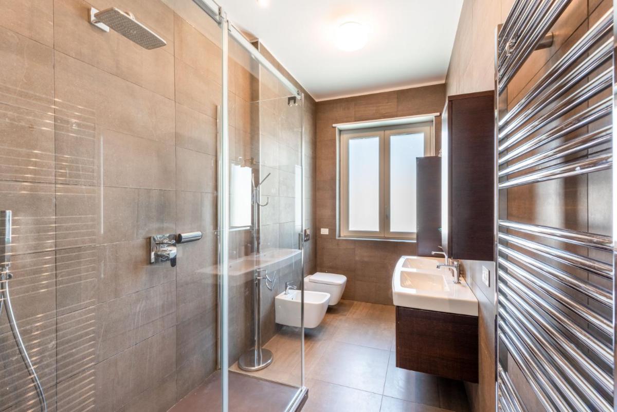 Easylife - Wonderful Penthouse with terrace a few steps from the Duomo - Housity