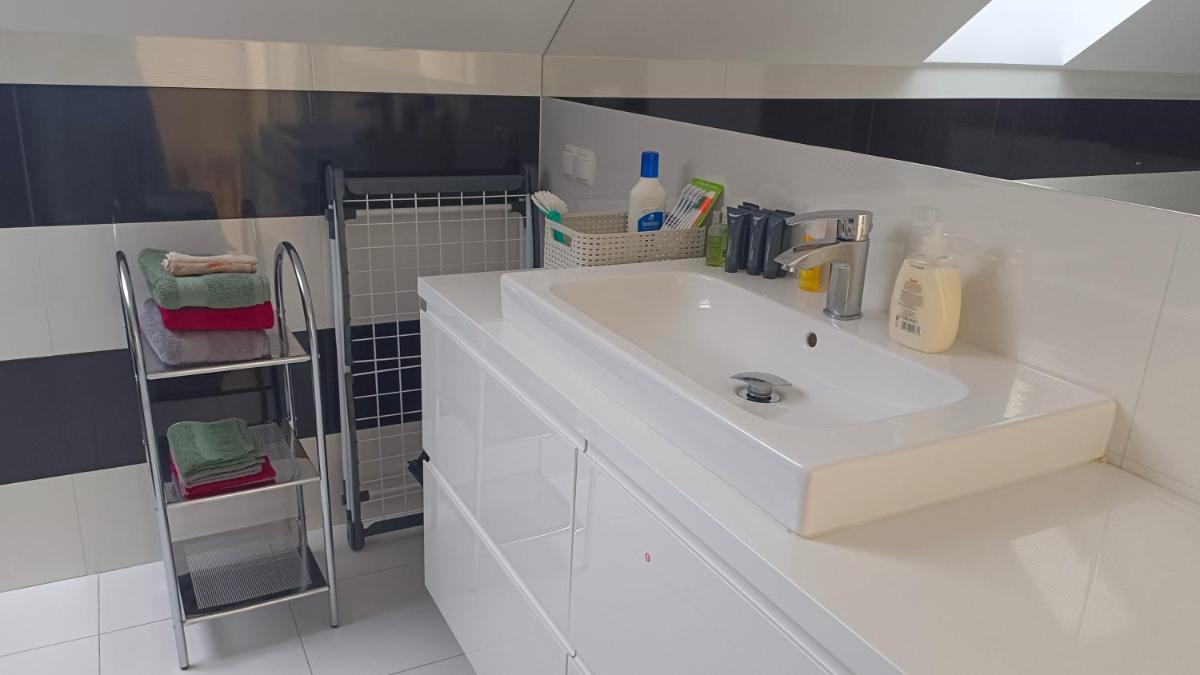 Komfortowe Noclegi - Housity