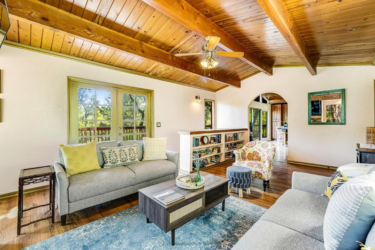 Russian River Rendezvous - Housity