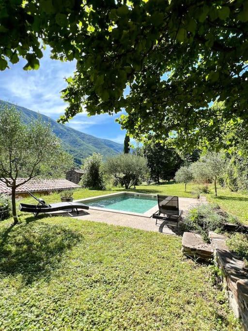 Charmant Logement avec piscine. - Housity