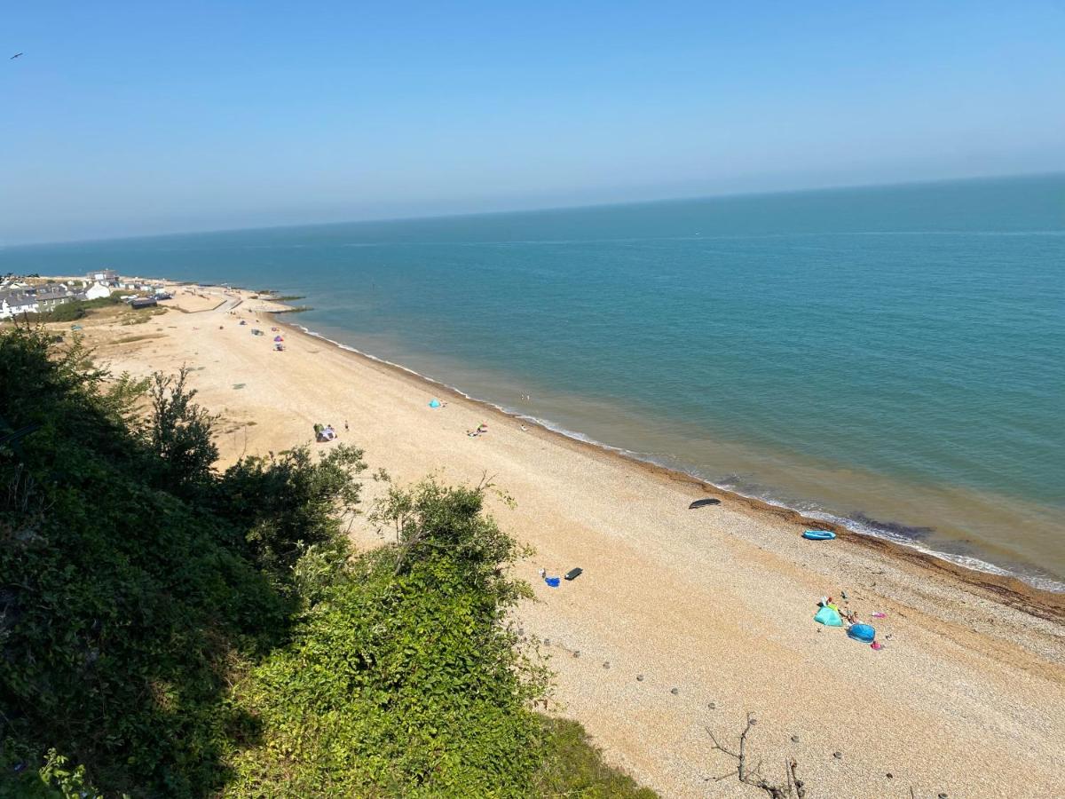 Kingsdown Chalet - Housity