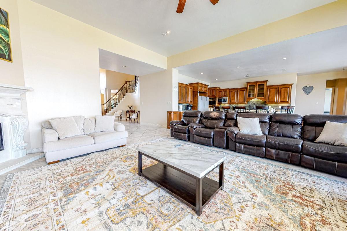 Waters Edge - Housity