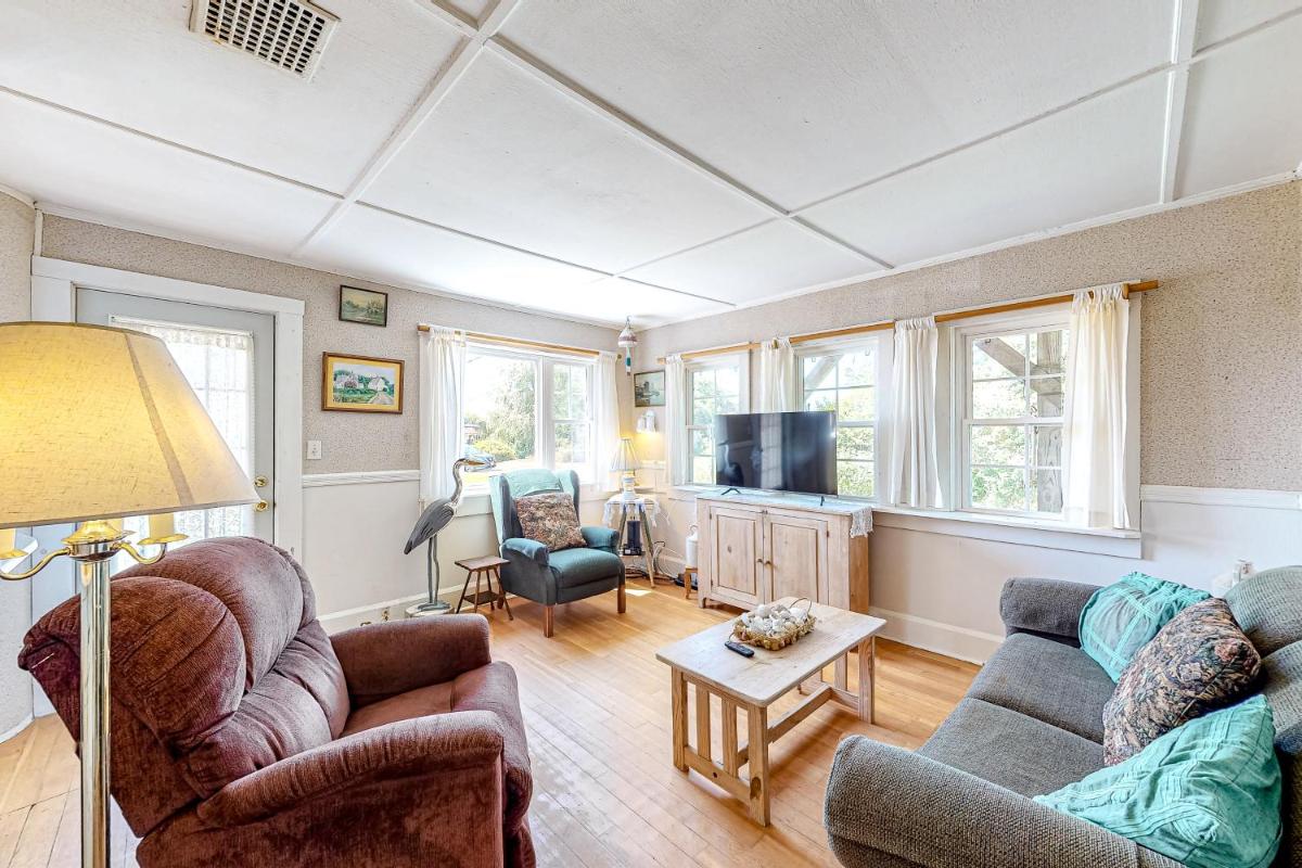 Lilys Pad - Housity