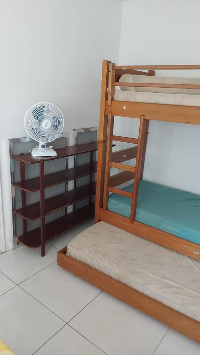 Apto Pé na Areia. Praia Grande /Tupi - Housity