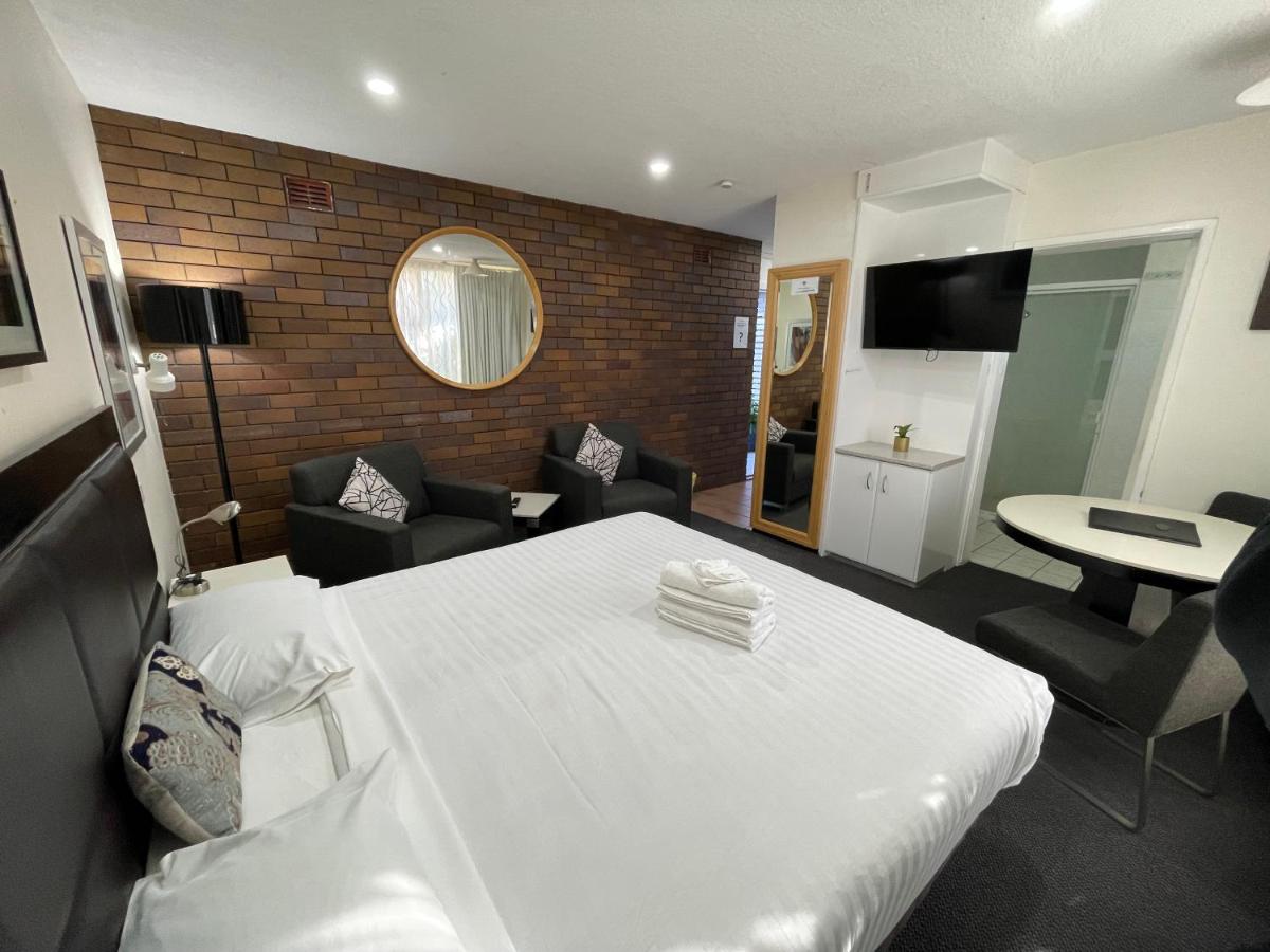Lakeview Motor Inn - Housity