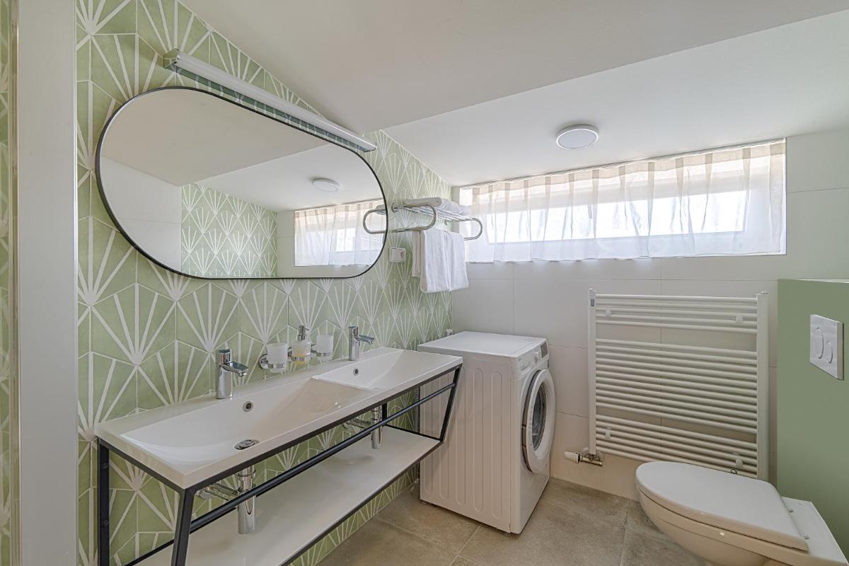 Luma Terra Prague Hostel - Hizvo