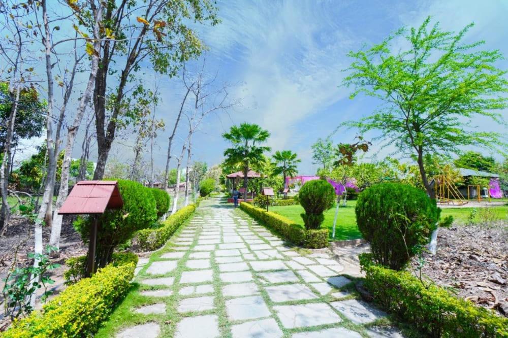 Vanasthali Resort By WB Inn - Housity