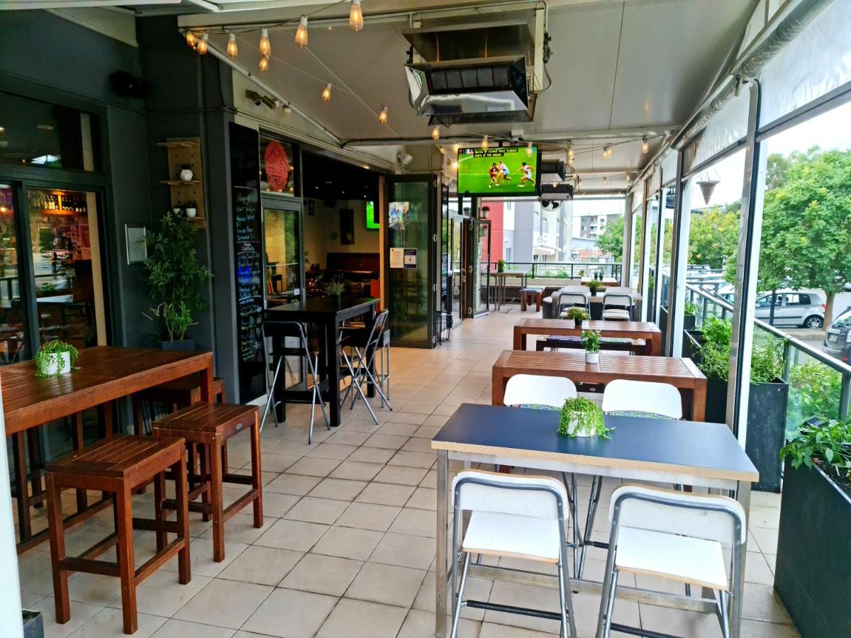 Qure Restaurant and Apartments Canberra Bruce - Hizvo