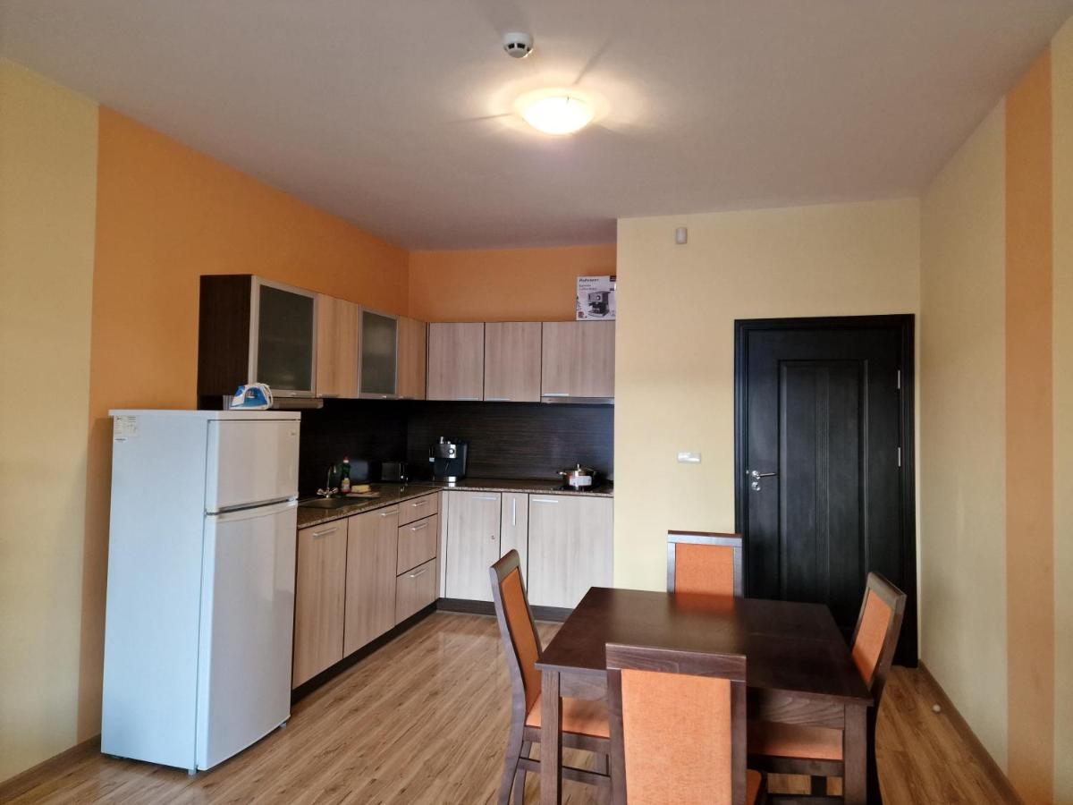 MareliS Skies Apartments - Housity