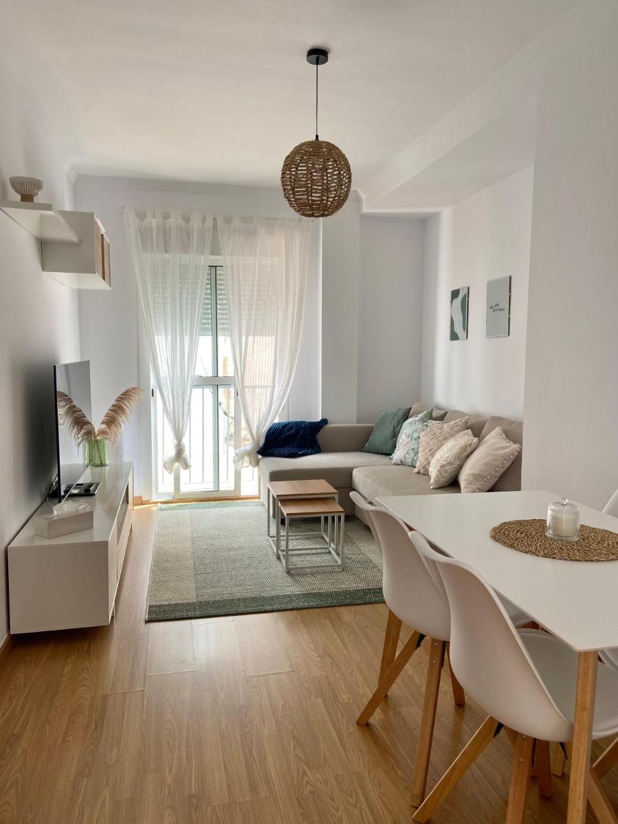 LOVELY New Apartment CITY CENTRE with Parking, Siete Revueltas SANLÚCAR DE BDA - Housity