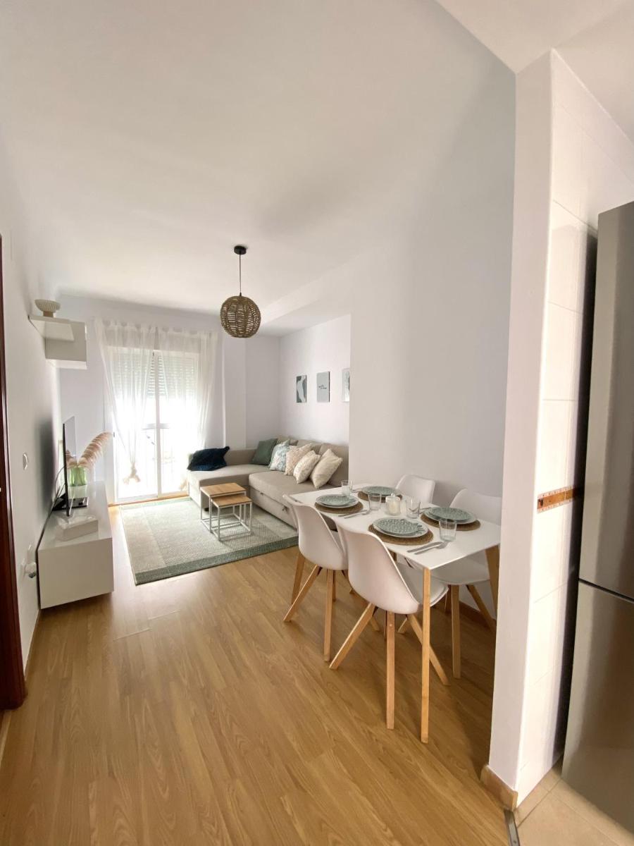 Suitetrails - LOVELY New Apartment CITY CENTRE with Parking, Siete Revueltas SANLÚCAR DE BDA