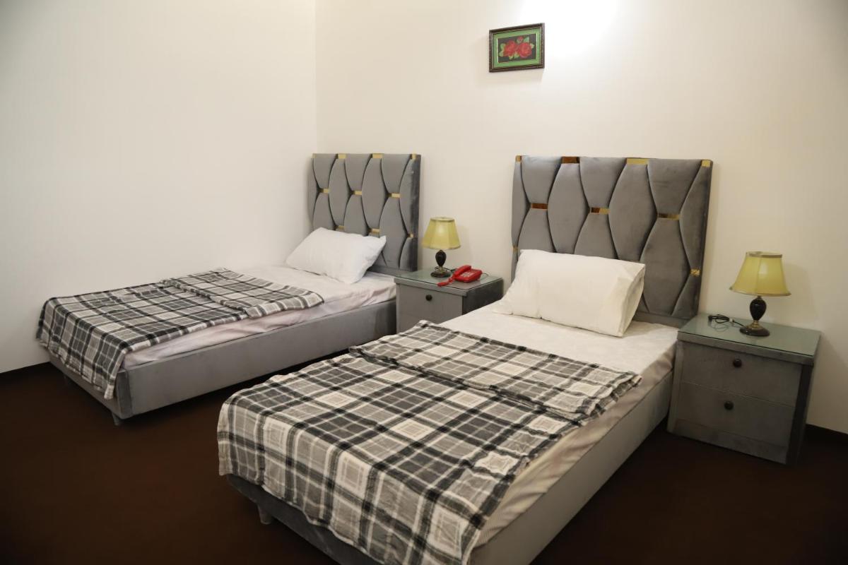 Suitetrails - Royal Guest House