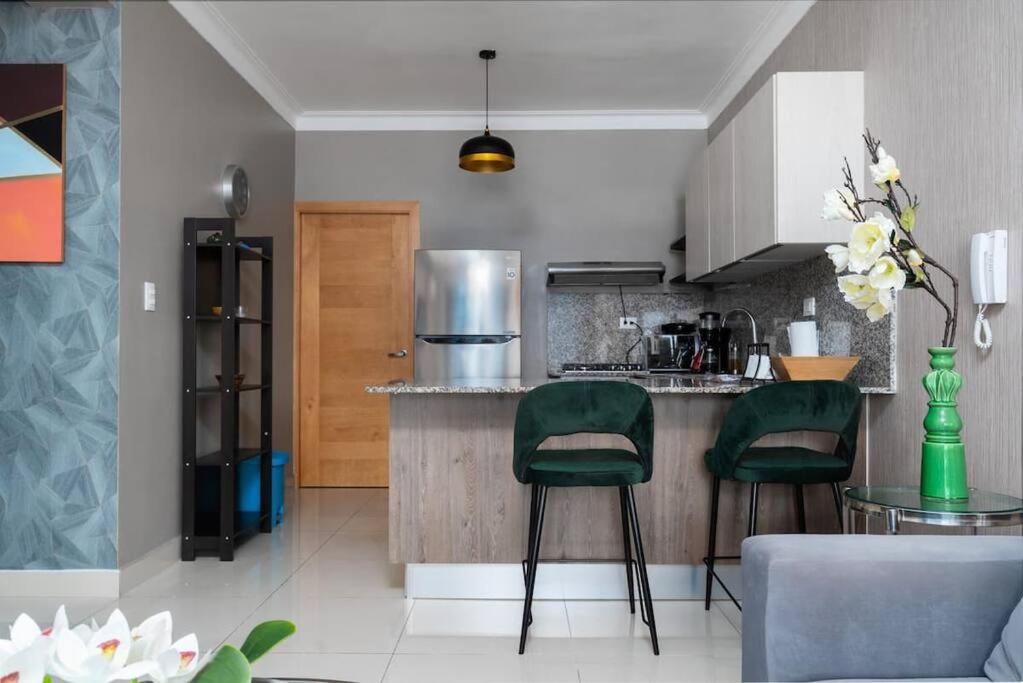 NewCentralTower-2BR-3AC-Wifi-Jcuzzi-Gym-Cinema - Housity