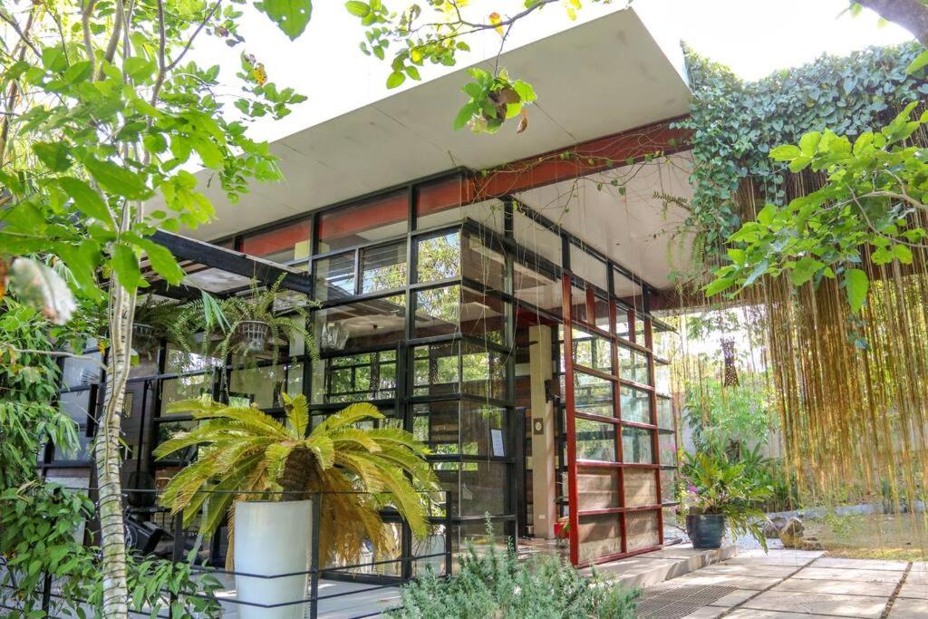 The Den Vacation House - Housity