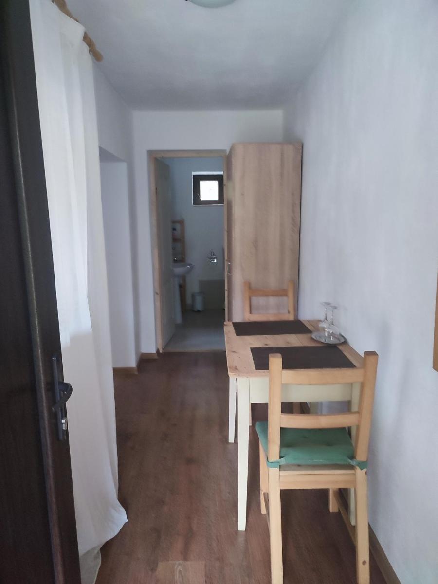 Dumbrava Minunată - Housity