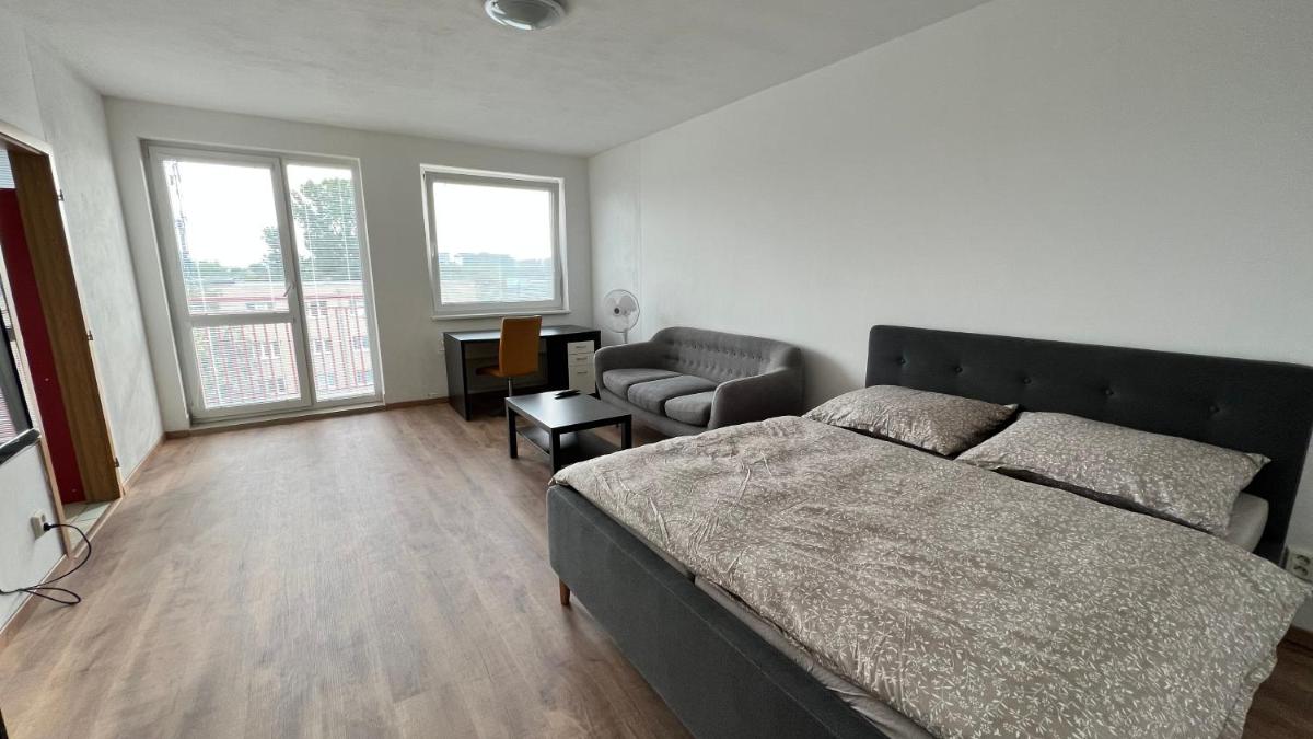 1 room Apartment with balcony, Dolezalova street - Housity