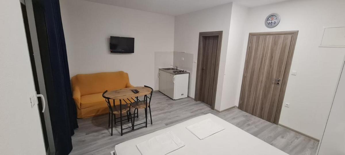 Apartments Dado - Housity