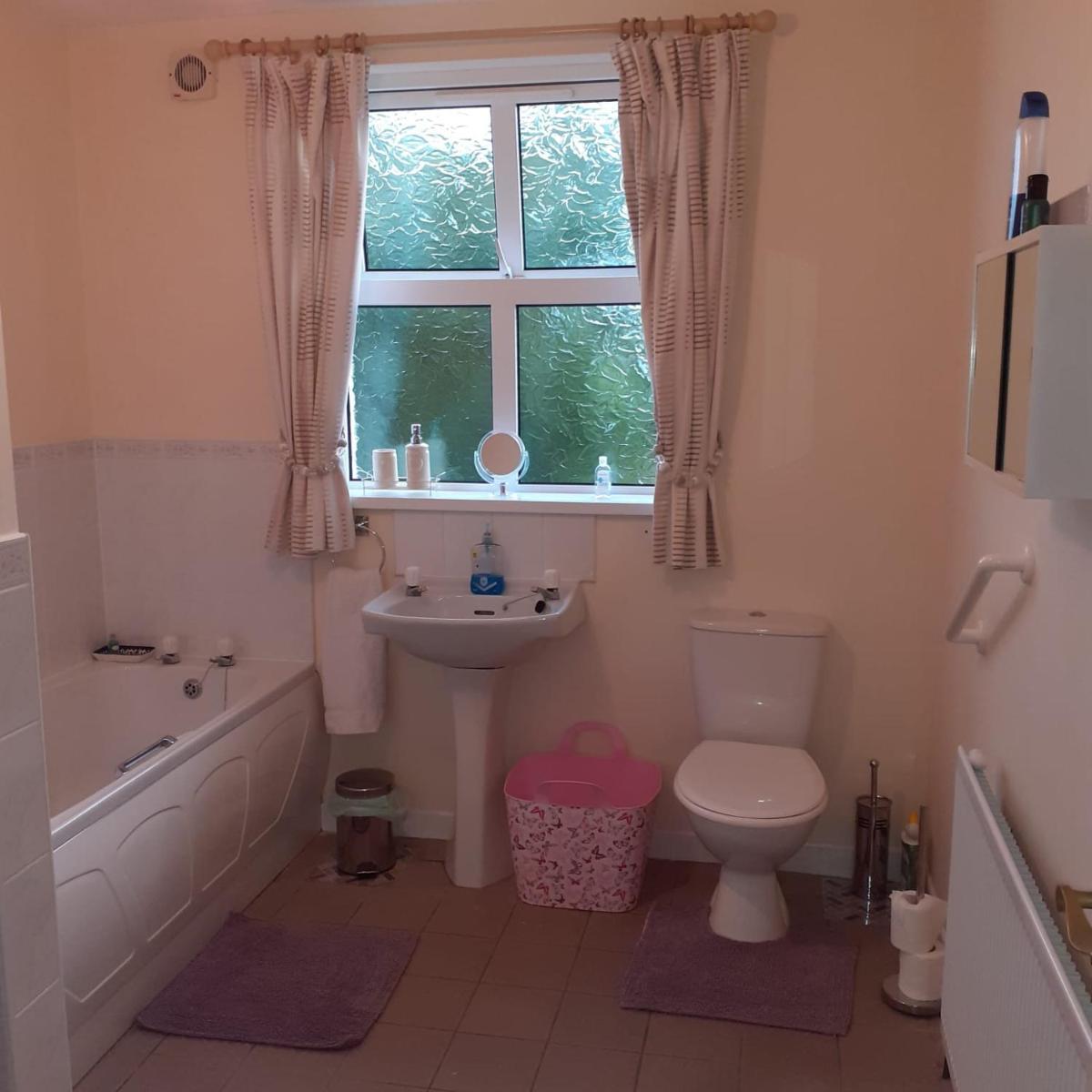 Rose Country Cottage - Housity