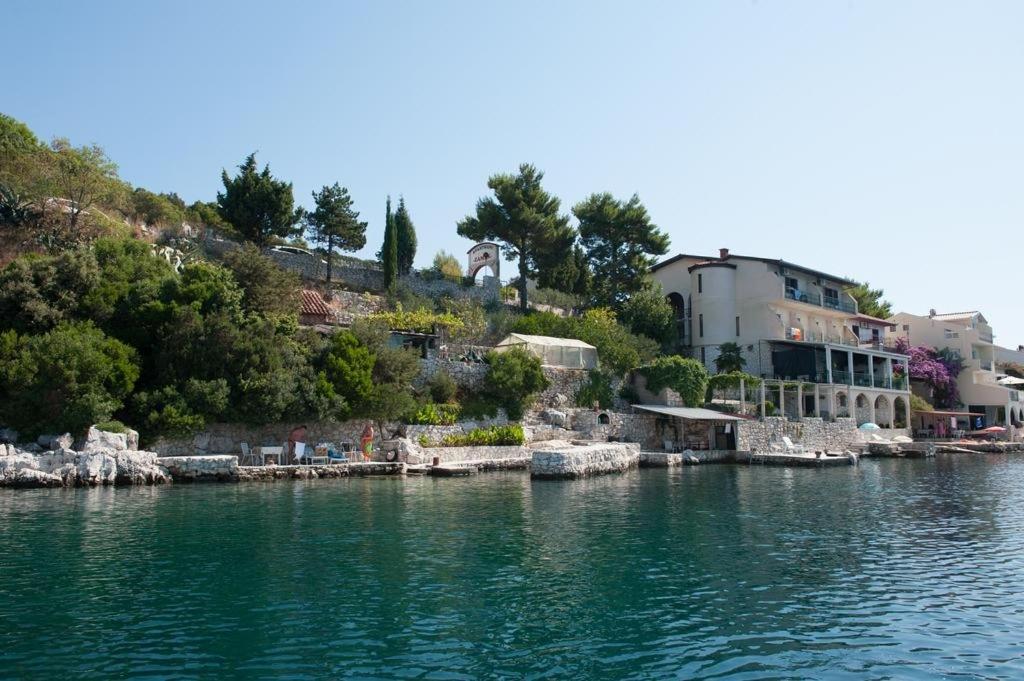 Apartments and rooms by the sea Klek, Neretva Delta - Usce Neretve - 16975 - Housity