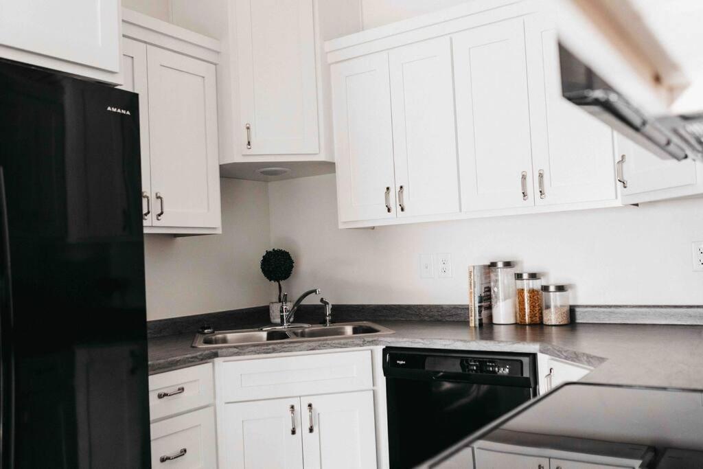 NEW CONDO Cache Valley 3BR 2BA - Sleeps 7 - Housity