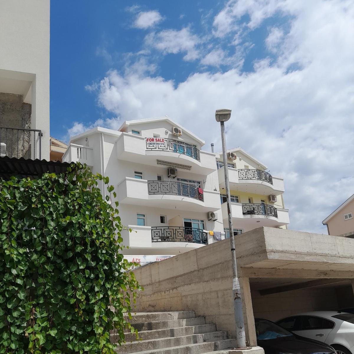 Apartmani SAMB Igalo - Housity