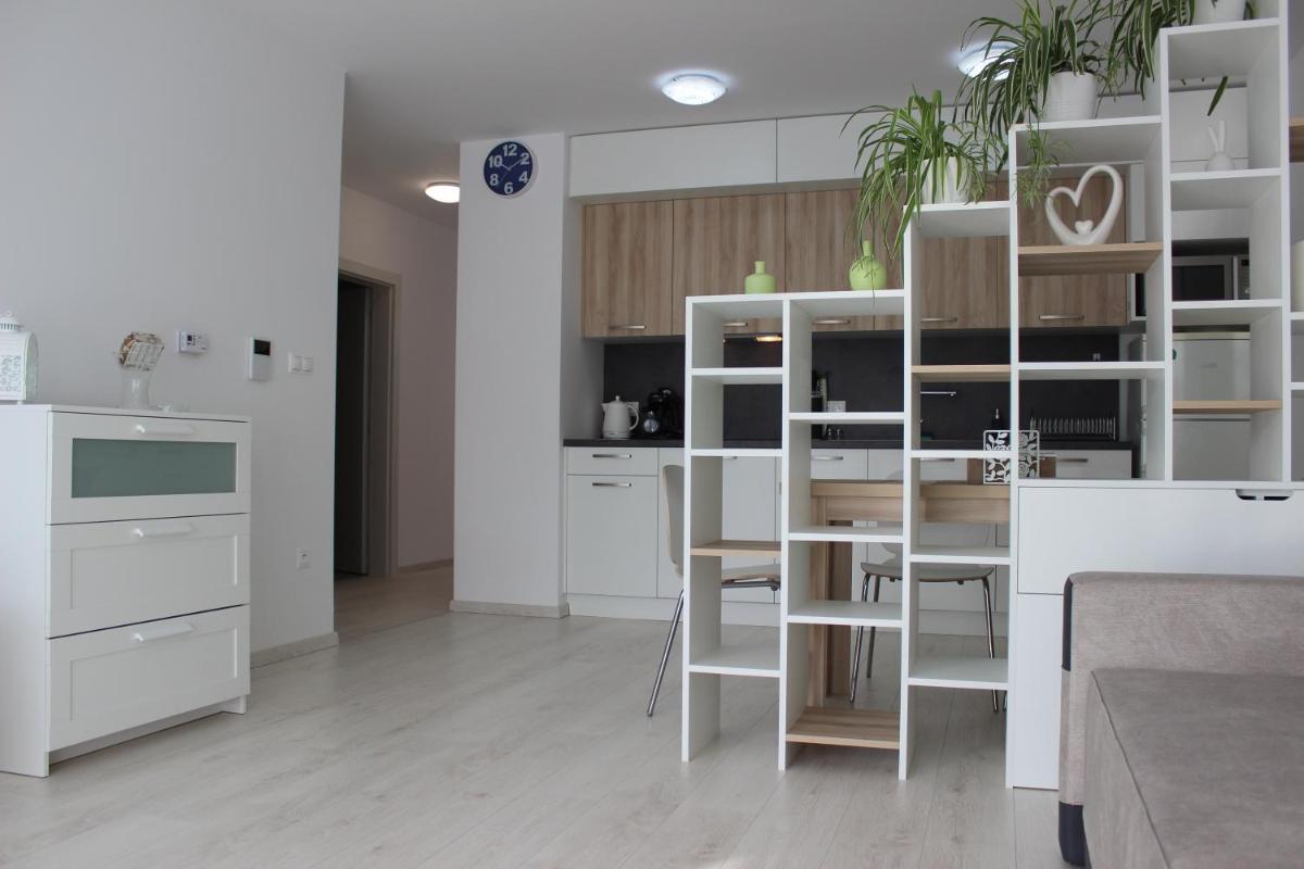 LEO Apartment FREE PARKING!!! - Housity
