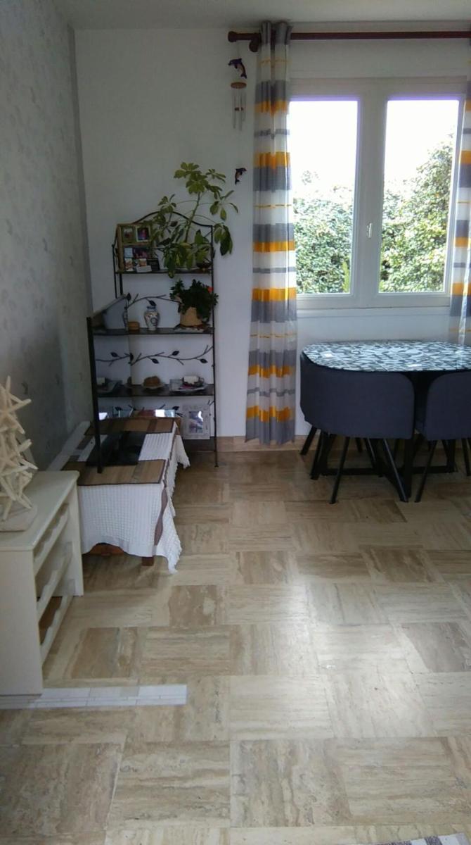 LOUE CHAMBRE CHEZ L HABITANT ACCES A LA CUISINE A 10 MN DES PLAGES - Housity