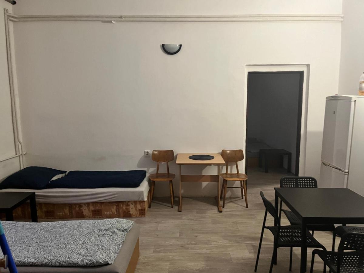 Restaurace u Skálu - Housity