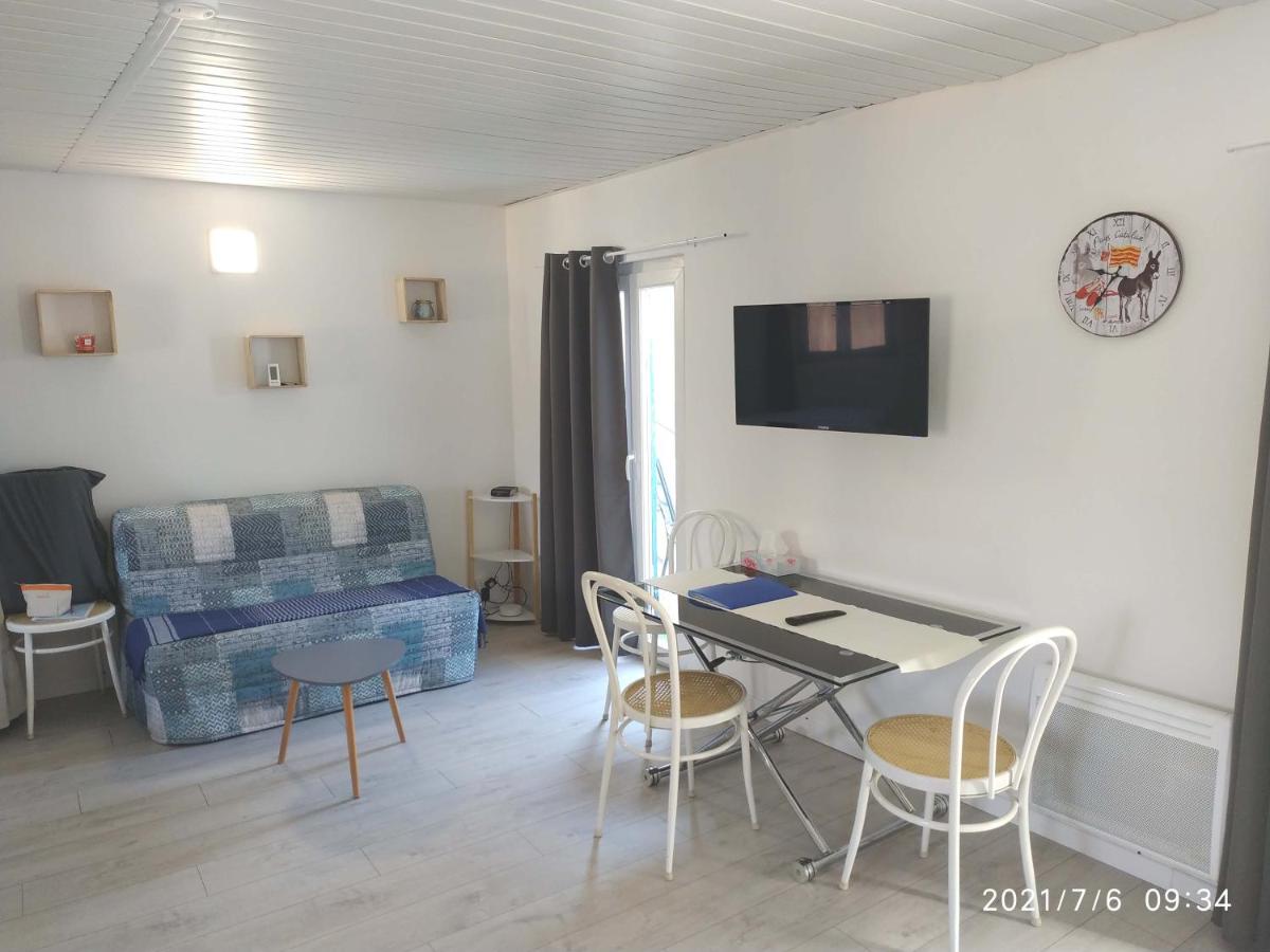 appartement centre ville du Boulou pour 2 adultes-2 enfants- check in 18h 20h check out 11h max juillet-aout 1 semaine minimum - Housity