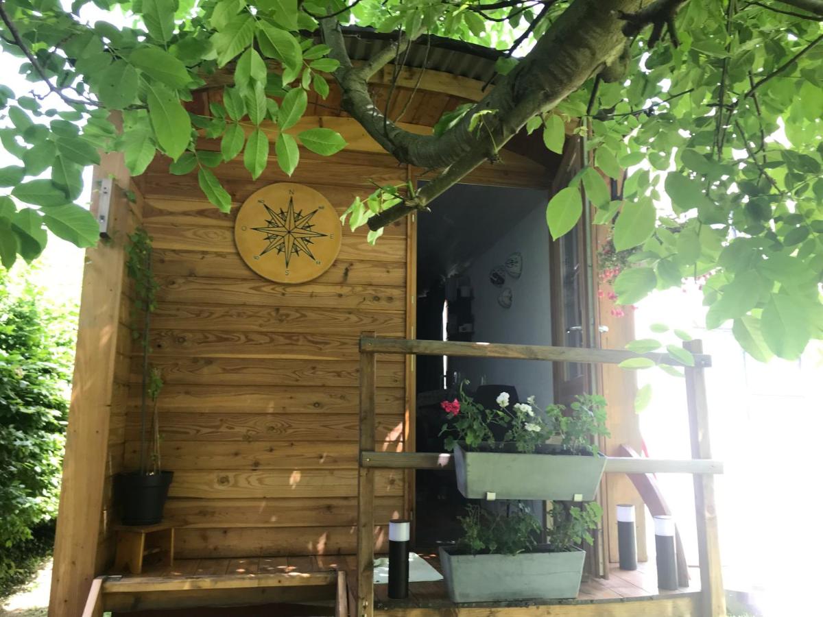 La Cabane Enchantée - Votre Pause Arborée - Housity