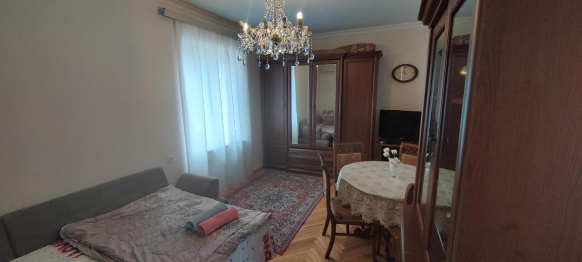 Budget One Room Apartment - Housity