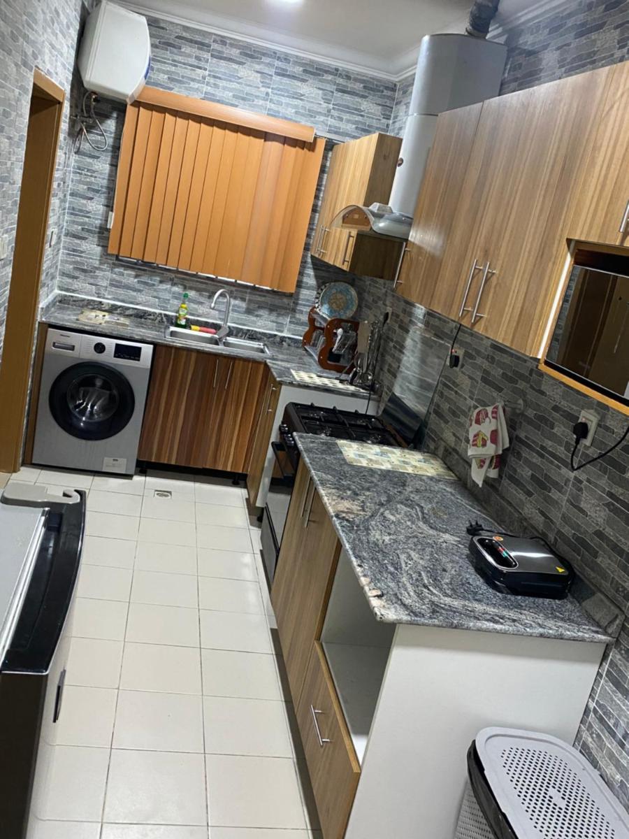 Suitetrails - Lovely 3 bedroom serviced apartment at Golf Estate
